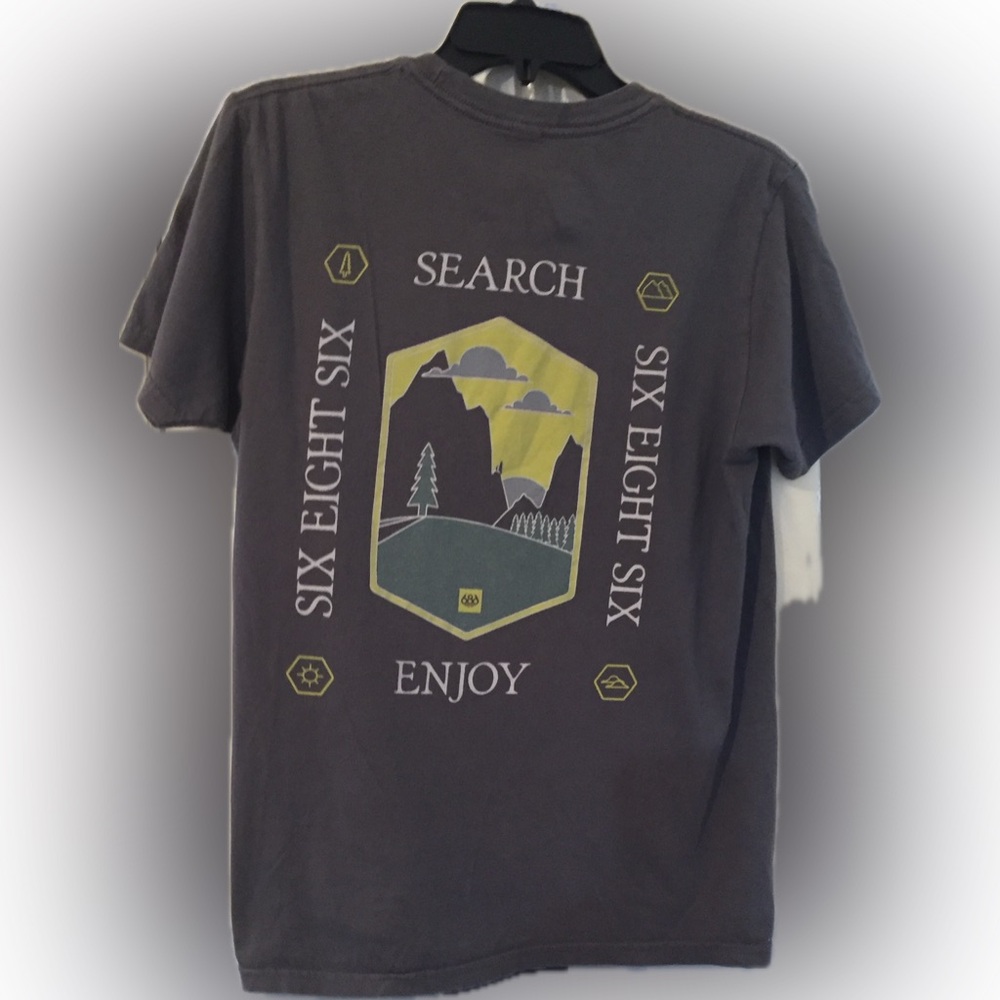 686 men’s medium tee shirt adventure outdoors